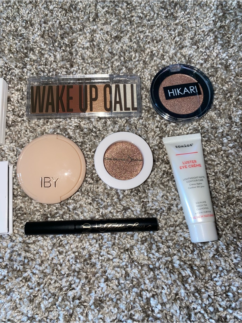 Makeup Sample Lot - Picture 3 of 5